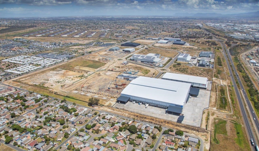 To Let commercial Property for Rent in Richmond Park Western Cape